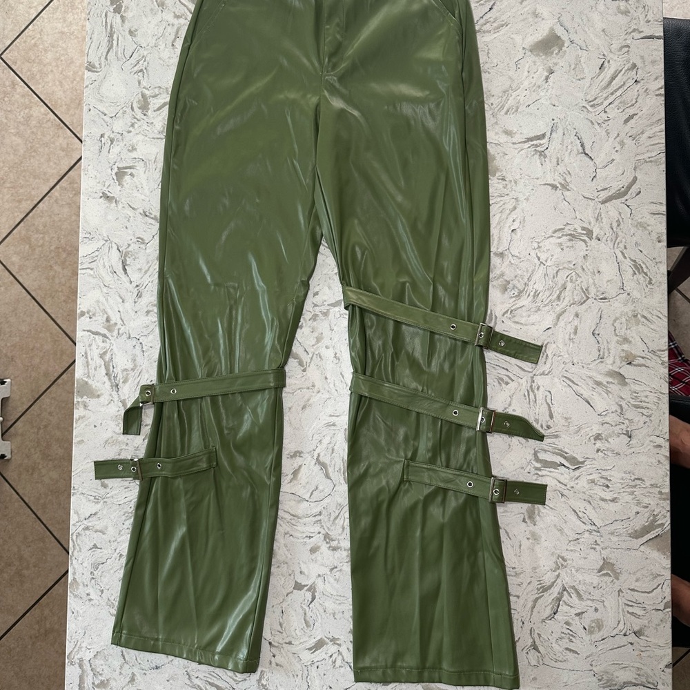 PrettyLittleThing Olive Faux Leather Pants. Olive green size US 8.